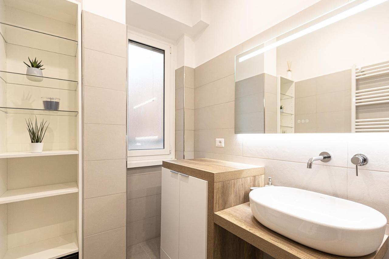 Matilde Modern Apartment-Rental In Roma Exterior foto